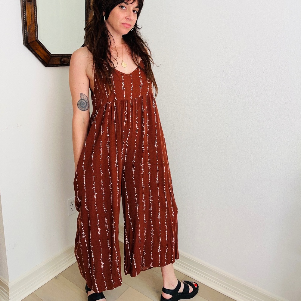 Final Touch - Wide Leg Jumper in Rust, Small